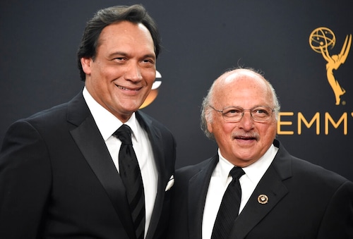 Jimmy Smits, Dennis Franz