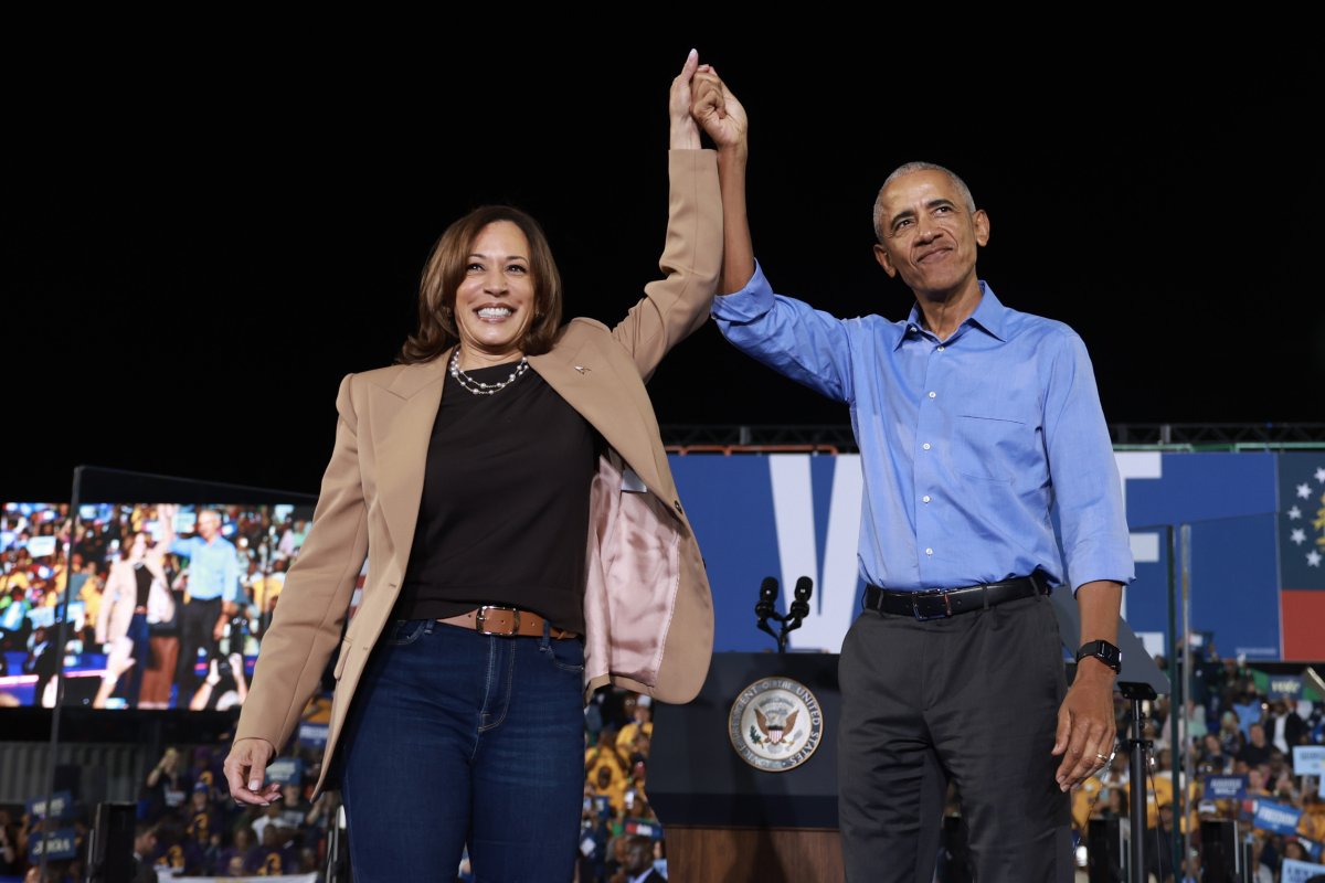 Obama and Harris Lean into Trump's "Hitler"Reports